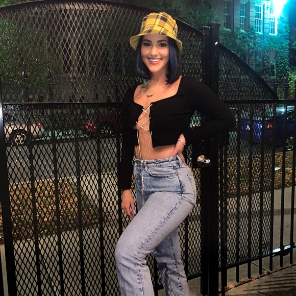 Meet your Posher, Corey - Picture 2 of 4